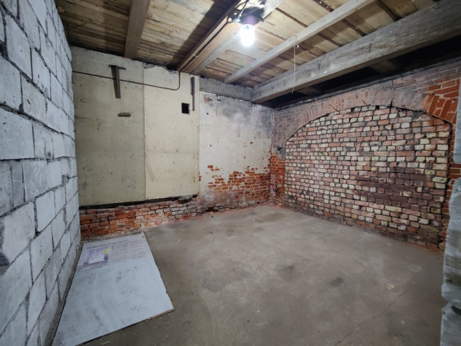 Sludinājumi. Noliktavas telpas Brīvības 439.  - lielie vārti; - telpas nav apkurināmas; - bezmaksas stāvvieta Cena: 360 EUR/mēn Foto #3