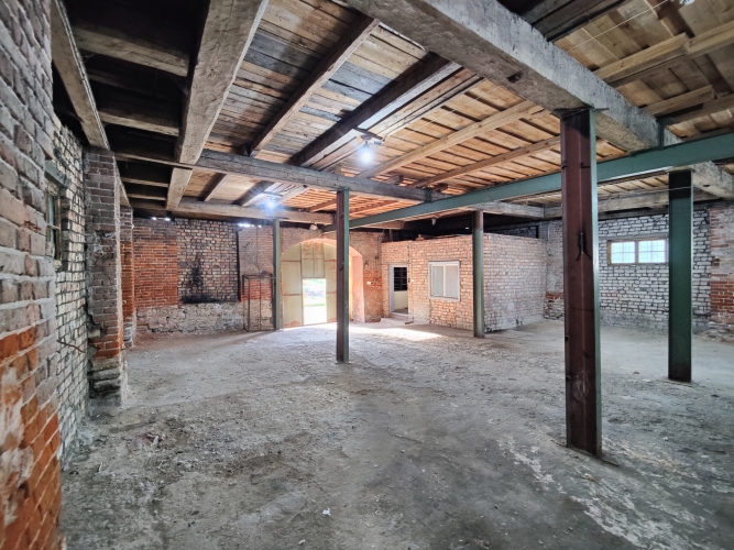 Sludinājumi. Noliktavas telpas Brīvības 439.  - lielie vārti; - telpas nav apkurināmas; - bezmaksas stāvvieta Cena: 360 EUR/mēn Foto #6