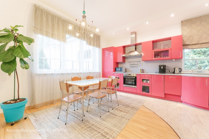 Sludinājumi. Ekskluzīva māja, klusajos Vaivaros.  Māja atrodas klusā vietā ar inteliģentiem kaimiņiem. Līdz Cena: 470000 EUR Foto #6