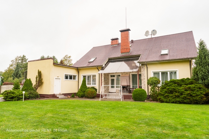 Sludinājumi. Ekskluzīva māja, klusajos Vaivaros.  Māja atrodas klusā vietā ar inteliģentiem kaimiņiem. Līdz Cena: 470000 EUR Foto #1