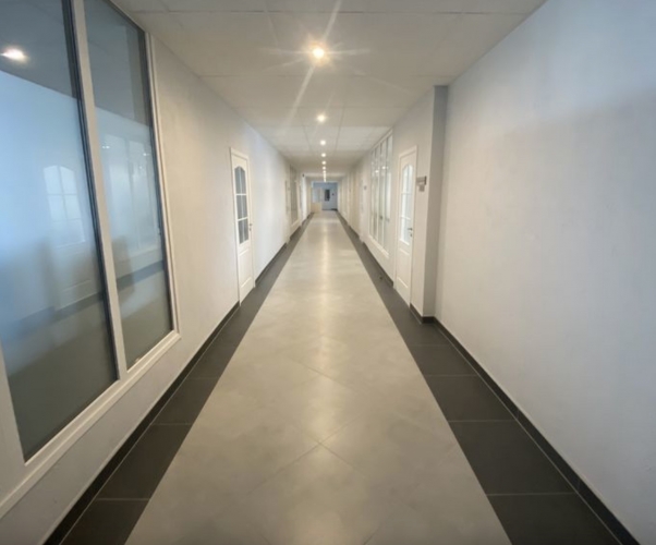 Sludinājumi. Jelgavas mašīnbūves rūpnīcā, Barona ielā 40 piedāvājam nomāt kvalitatīvas biroja telpas 5. stāvā. Cena: 180 EUR/mēn Foto #4