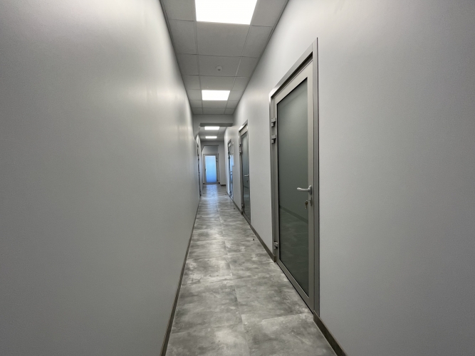 Объявление. Svaigs birojs industriālajā parkā.  Biroju, veikalu un noliktavu komplekss atrodās Lubānas un Цена: 220 EUR/мес. Foto #3