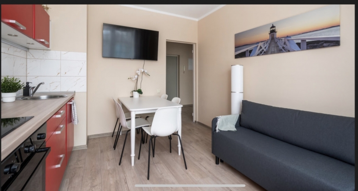 Sludinājumi. Tiek izīrēts dzīvoklis projektā \'Jūrkalnes pērle\'. Ir balkons, lifts,  dzīvokļa logi vērsti uz Cena: 550 EUR/mēn Foto #6