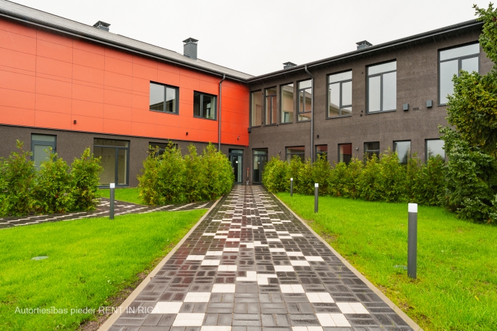 Sludinājumi. Vēlaties dzīvot mūsdienīgā dzīvoklī, kvalitatīvā mājā, kas atrodas klusā, mierīgā vidē un tuvu Cena: 87500 EUR Foto #1