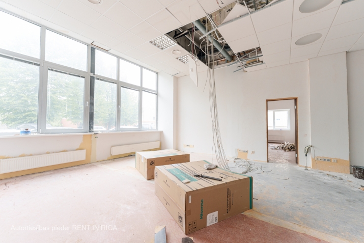 Объявление. Торгово-офисные помещения в портовом терминале \'Port Magnat\'.  Помещение расположено в фасадном Цена: 1665 EUR/мес. Foto #6