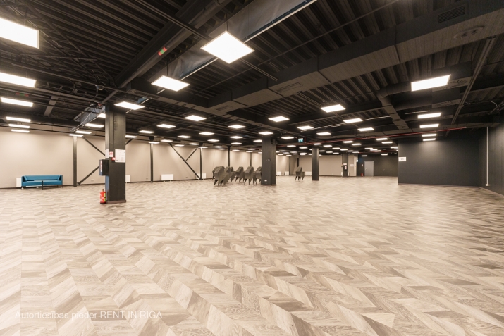 Sludinājumi. Izīrē biroju Krasta ielā. Pilnībā renovēta ēka. Biroja platība: 1400 m2; Telpas var sadalīt, var Cena: 11200 EUR/mēn Foto #2