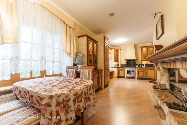 Sludinājumi. Energoefektīva māja, ar saules paneļiem!   Zemi ikmēneša maksājumi, par tiem parūpējas uz jumta Cena: 750000 EUR Foto #4