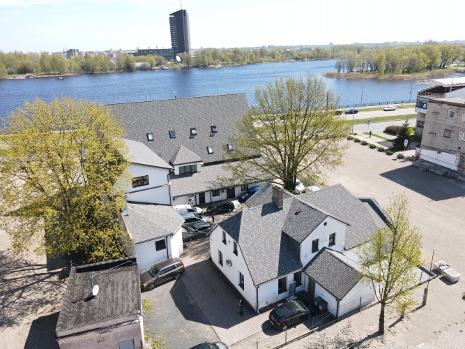 Sludinājumi. Tiek pārdots naudas plūsmas objekts, kas sastāv no četru ēku kompleksa, aktīvā vietā ar skatu uz Cena: 770000 EUR Foto #9