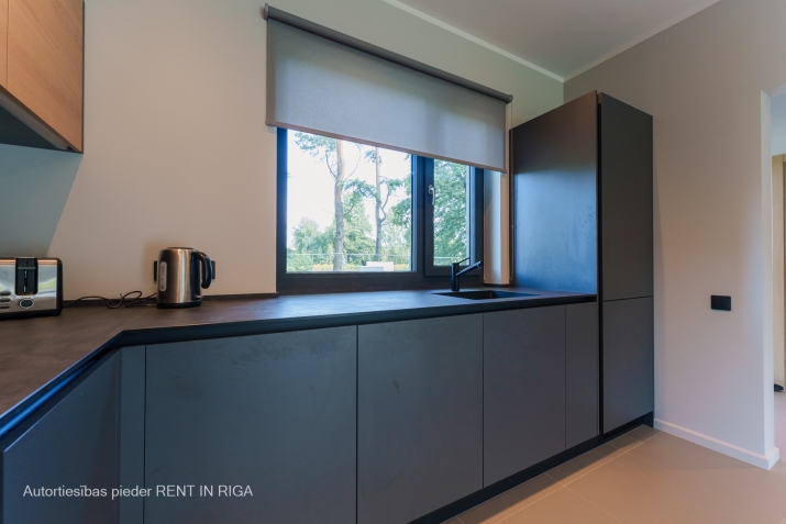 Sludinājumi. Jauna, gaumīga un energoefektīva dvīņu māja Jūrmalā.  Jūnijā cena 3000 eur, jūlijā, augustā 4000 Cena: 1400 EUR/mēn Foto #9