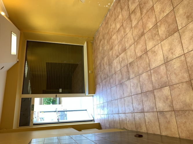 Объявление. Tiek pārdotas tirdzniecības telpas.  + platība sastāv no tirdzniecības zāles, palīgtelpas; + Цена: 45000 EUR Foto #1