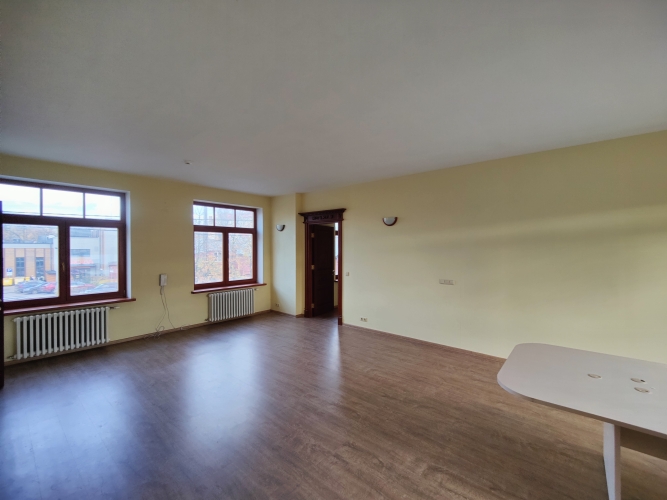 Объявление. Gaišas telpas jaunā ēkā pie Āgenskalna tirgus.  Īpašums sastāv no 1 lielas telpas un 3 mazākam, Цена: 850 EUR/мес. Foto #6