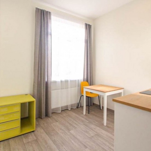 Sludinājumi. Piedāvājam investīcijas objektu, īres māju Rīgā. Ēka pilnība rekonstruētā 2020. gadā. Plašs zemes Cena: 650000 EUR Foto #9