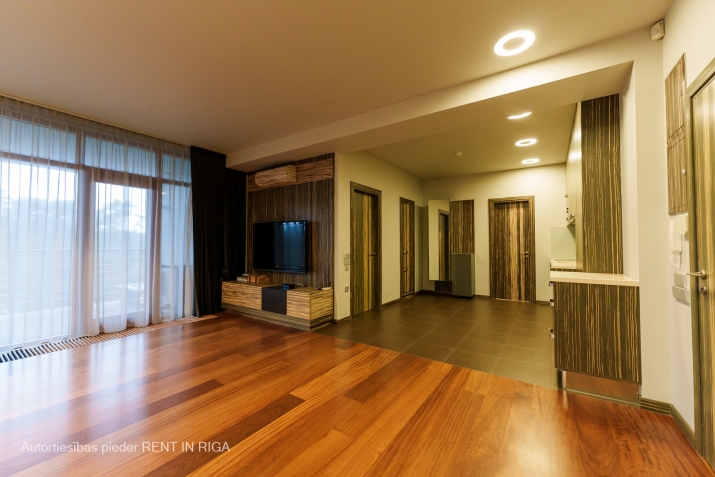 Sludinājumi. Moderns dzīvoklis pašā jūras krastā, miera osta Jūrmalas mierīgajā galā Lielupē. Dzīvoklis ar Cena: 270000 EUR Foto #7