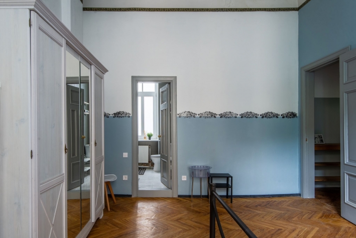 Sludinājumi. Tiek izīrēts, skaists, gaišs, 5 istabu dzīvoklis Rīgas centrā.  Visas istabas izolētas. 3 Cena: 1700 EUR/mēn Foto #4