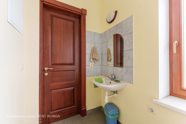 Sludinājumi. Nemēbelēts, gaišs dzīvoklis jaunā ēkā pie Āgenskalna tirgus.  Īpašums sastāv no lielās istabas, 1 Cena: 850 EUR/mēn Foto #9