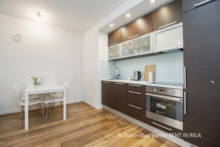 Sludinājumi. Mājīgs 2-istabu dzīvoklis City Star projektā komforta cienītājiem.   Dzīvokli radījusi profesionāla Cena: 150000 EUR Foto #4