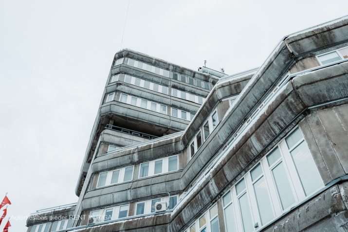 Sludinājumi. Zāle 110 kvm Ganību dambī 36.  + Viena liela telpa. + Griestu augstums 3.43 m. + Linoleja grīda. + Cena: 594 EUR/mēn Foto #6