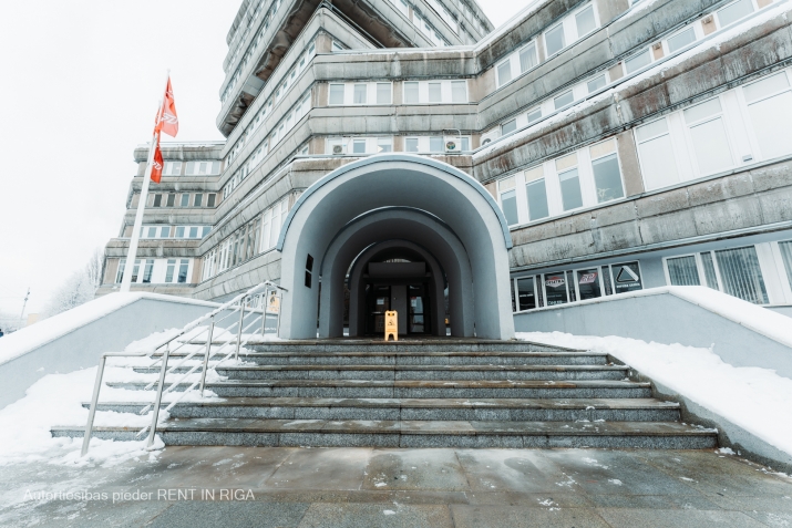 Sludinājumi. Zāle 110 kvm Ganību dambī 36.  + Viena liela telpa. + Griestu augstums 3.43 m. + Linoleja grīda. + Cena: 594 EUR/mēn Foto #7