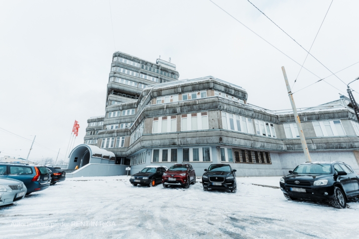 Sludinājumi. Biroja kabinets Ganību dambī 36.  + 1 telpa. + Lamināta grīda. + Ir lifts. + Koplietošanas WC Cena: 144 EUR/mēn Foto #5