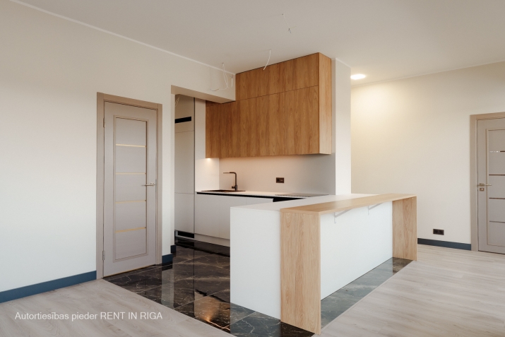 Sludinājumi. Izvēlies klusumu, bet pilsētas tuvumu. Penthouse projektā \'APIŅI\'.   Iedomājies - energoefektīvs Cena: 339900 EUR Foto #1