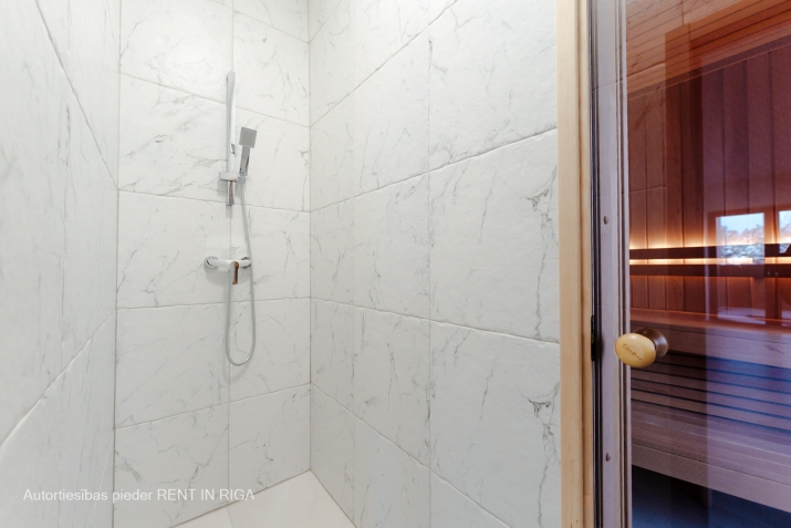 Sludinājumi. Izvēlies klusumu, bet pilsētas tuvumu. Penthouse projektā \'APIŅI\'.   Iedomājies - energoefektīvs Cena: 339900 EUR Foto #8