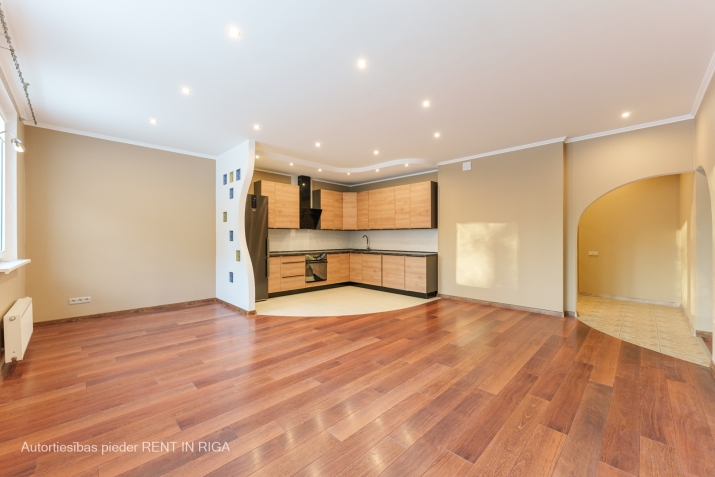 Sludinājumi. Tiek pārdods dzīvoklis jaunajā projektā. Tikko pabeigta dzīvokļa renovācija. Dzīvoklis sastāv no Cena: 186000 EUR Foto #3