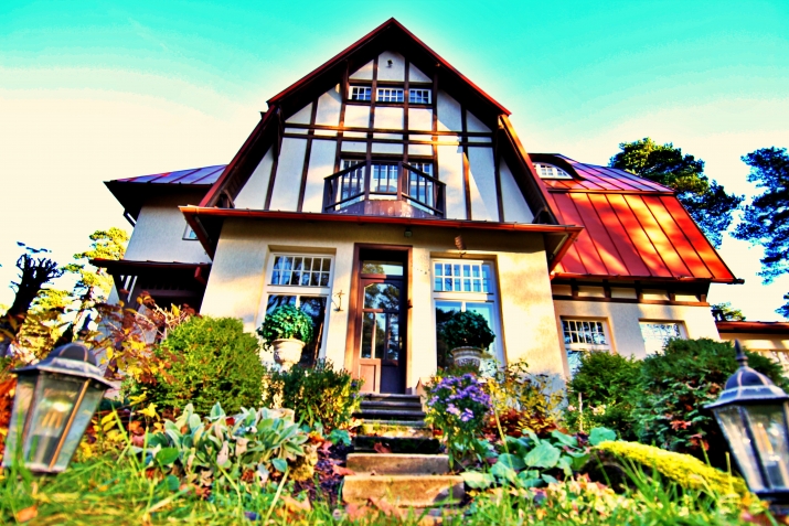 Объявление. Эта вилла - одна из редких жемчужин, отражающих аристократический шарм прошлого Межапарка, и этот Цена: 1.35e+06 EUR Foto #2