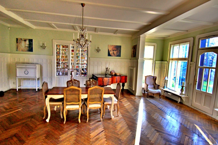 Объявление. Эта вилла - одна из редких жемчужин, отражающих аристократический шарм прошлого Межапарка, и этот Цена: 1.35e+06 EUR Foto #6