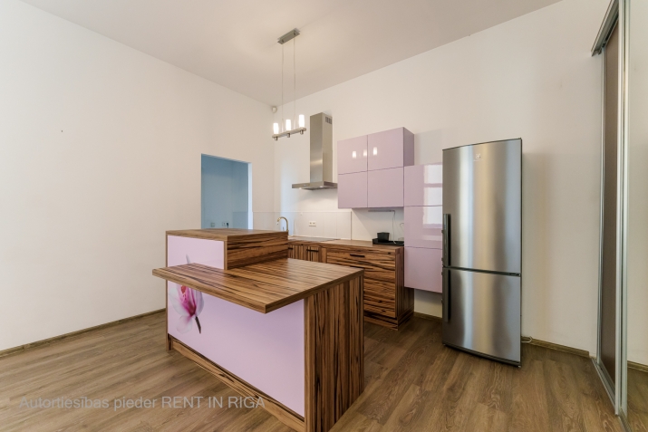 Sludinājumi. Tiek pārdots 2 istabu dzīvoklis atjaunotā jūgendstila ēkā Rīgas centrā.  Ēka piederēja tās projekta Cena: 120000 EUR Foto #6