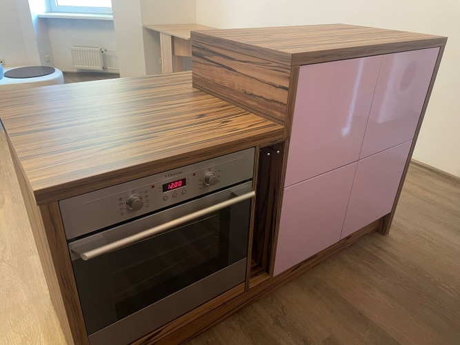 Sludinājumi. Tiek pārdots 2 istabu dzīvoklis atjaunotā jūgendstila ēkā Rīgas centrā.  Ēka piederēja tās projekta Cena: 120000 EUR Foto #8