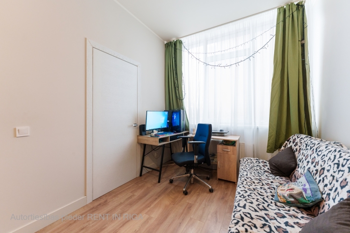 Sludinājumi. 2-istabu dzīvoklis Jaunajā projektā Vairoga ielā 32.   Tas atrodas klusajā un zaļajā Teikas rajonā. Cena: 63000 EUR Foto #8