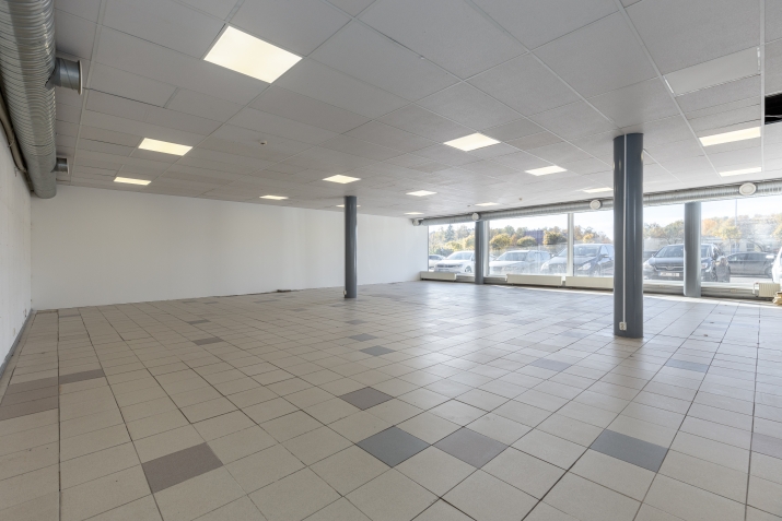 Sludinājumi. Tirdzniecības telpas T/C Arēna, Aizkrauklē.  Iznomā tirdzniecības zāli un noliktavu 1.stāvā. Cena: 1200 EUR/mēn Foto #6