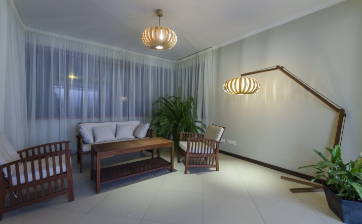 Объявление. Просторный семейный дом в Межапарке, окруженный деревьями.  Историческая архитектурная жемчужина Цена: 900000 EUR Foto #8