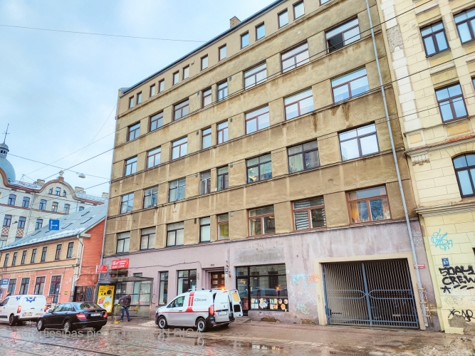 Sludinājumi. Veikala telpas pie Centra sporta kvartāla.  Telpas nav piemērotas ēdināšanai. Tur iepriekš atradās Cena: 600 EUR/mēn Foto #6