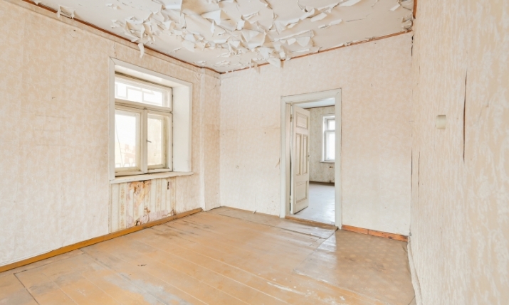 Объявление. Продаётся многоквартирный деревянный дом на улице Бривибас.  В здании находятся: Магазин 1 - 100,2 Цена: 140000 EUR Foto #8