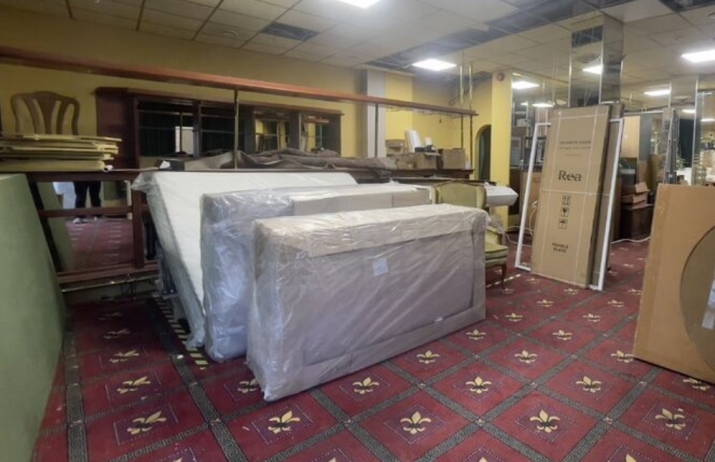 Sludinājumi. Tirdzniecības telpas uz Matīsa un Čaka stūra.  Visā ēkā tikko ir pabeigta renovācija. Nomainītas Cena: 320000 EUR Foto #8