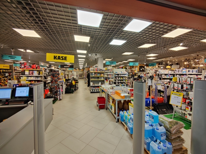 Sludinājumi. Iznomā tirdzniecības platību 2.stāvā TC LIIBA, Ķekavā.  Uz 2.stāvu ved gan eskalatori, gan lifti. Cena: 2100 EUR/mēn Foto #6