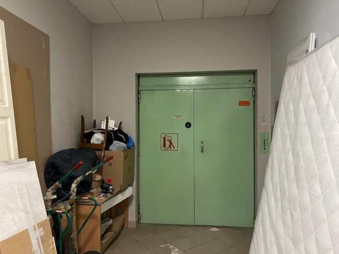 Sludinājumi. Iznomā tirzniecības telpas Zolitūdē, t/c \'IXO\'.  + 2. stāvs. + Pie ēkas bezmaksas autostāvvieta; + Cena: 456 EUR/mēn Foto #6