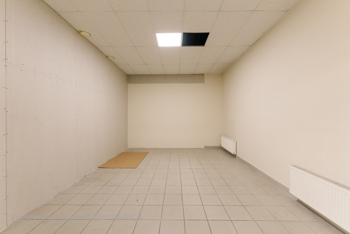 Объявление. Аренда помещения в Кенгараге  + 1 этаж; + Большие витрины; + Арендатор может построить свой вход с Цена: 1312 EUR/мес. Foto #9