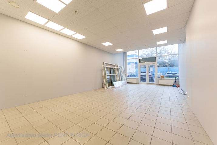 Объявление. Аренда помещения в Кенгараге  + 1 этаж; + Большие витрины; + Арендатор может построить свой вход с Цена: 1312 EUR/мес. Foto #1