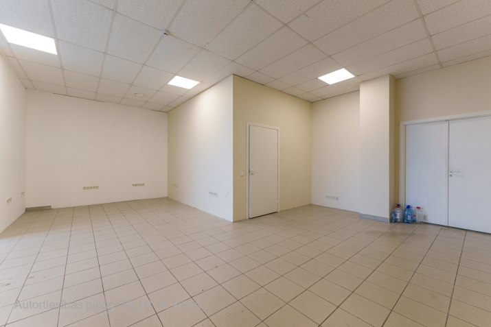 Sludinājumi. Piedāvājumā telpas Ķengaragā.  + 4. stāvs; + Platība sastāv no atvērta telpas; + Ventilācija; + Cena: 576 EUR/mēn Foto #5