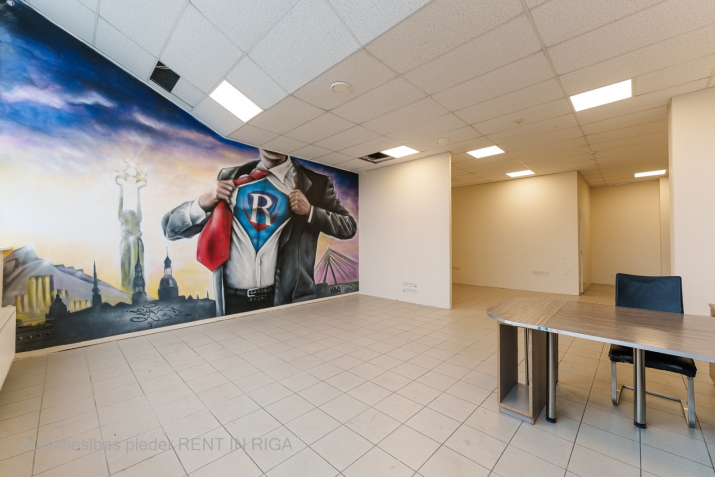 Sludinājumi. Piedāvājumā telpas Ķengaragā.  + 4. stāvs; + Platība sastāv no atvērta telpas; + Ventilācija; + Cena: 576 EUR/mēn Foto #1