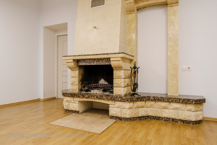 Объявление. Предлагаем в аренду офис, который объединён с квартирой в центре города. Помещение можно Цена: 850 EUR/мес. Foto #7