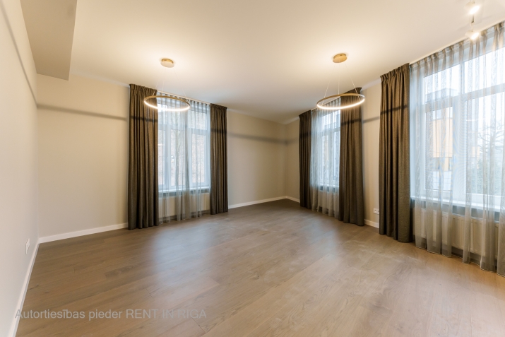 Sludinājumi. Lieliska iespēja iegādāties dzīvokli renovētajā projektā Agenskalnā.  Lieliskā lokācija un Cena: 173905 EUR Foto #4