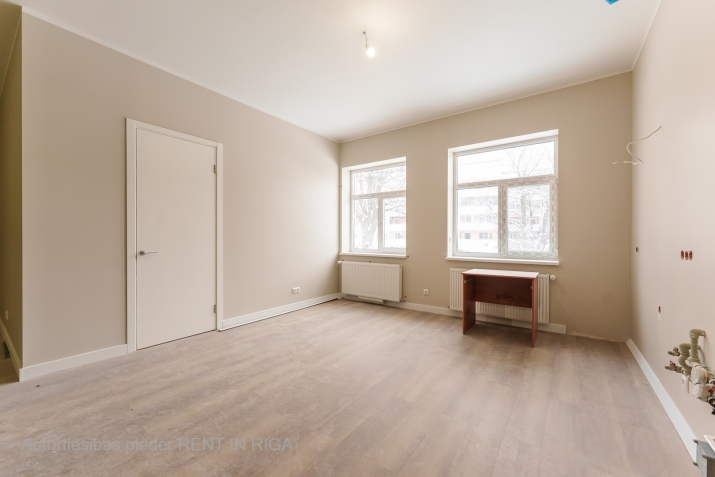 Sludinājumi. Moderns un ērts 2 istabu dzīvoklis pārdošanā Apšu Rezidence Jūsu dzīvoklī būs viena izolēta istaba, Cena: 127000 EUR Foto #2