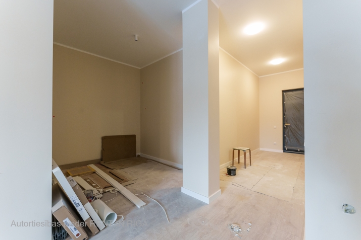 Sludinājumi. Moderns un ērts 1 istabu dzīvoklis pārdošanā Apšu Rezidence. Jūsu dzīvoklī būs viena istaba Cena: 85790 EUR Foto #5