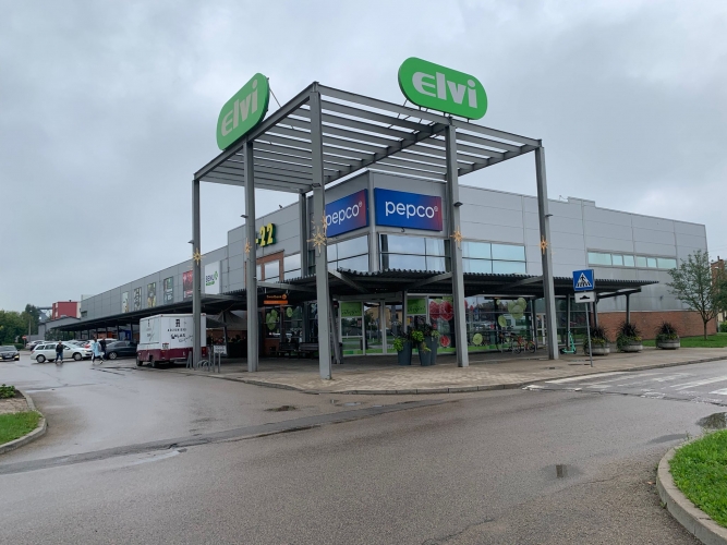 Sludinājumi. Veikala telpas Elvi tirdzniecības centrā.  - Telpa izbūvēta no jauna, neviens nomnieks tur nav Cena: 1850 EUR/mēn Foto #1