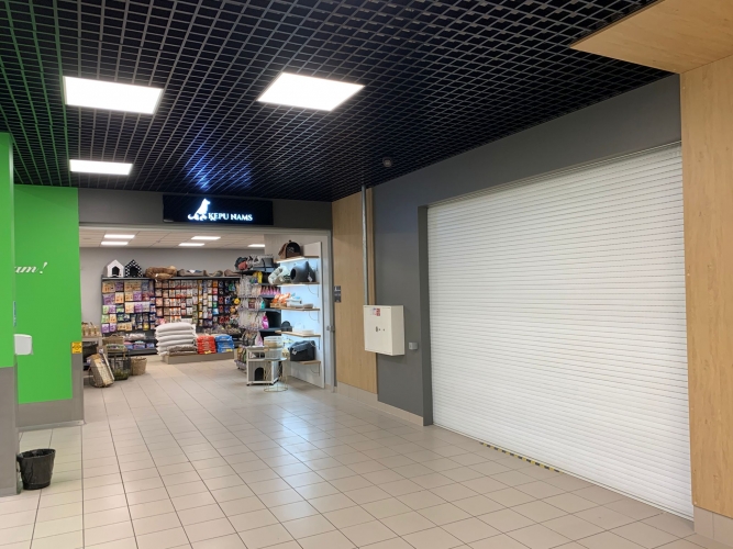 Sludinājumi. Veikala telpas Elvi tirdzniecības centrā.  - Telpa izbūvēta no jauna, neviens nomnieks tur nav Cena: 1850 EUR/mēn Foto #2