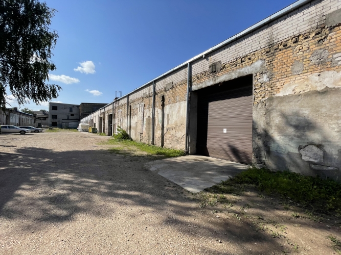 Sludinājumi. Noliktavas telpas Juglā 1 stāvā. Platība sastāv no  atvērta tipa telpas.  Iespējams ūdens un Cena: 2100 EUR/mēn Foto #6