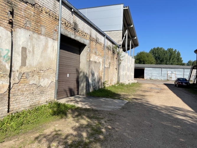 Sludinājumi. Noliktavas telpas Juglā 1 stāvā. Platība sastāv no  atvērta tipa telpas.  Iespējams ūdens un Cena: 2100 EUR/mēn Foto #7